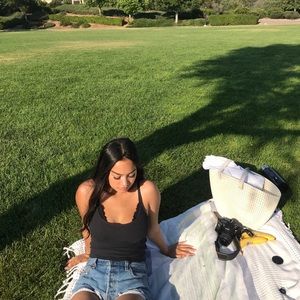 Meet your Posher, Laura